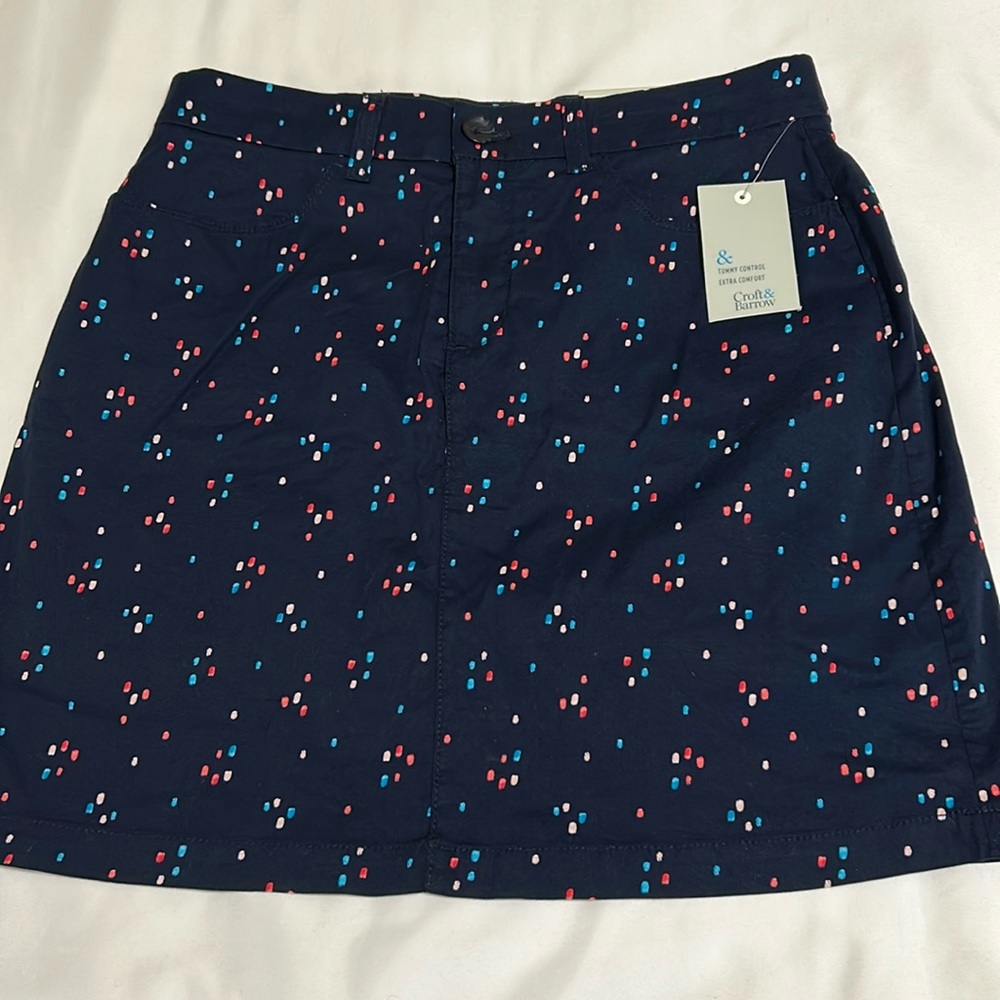 Croft & Barrow Navy blue print 98% Cotton skort (New with Tags) size 10